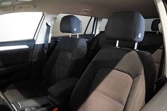 Volkswagen Passat 7 of 14