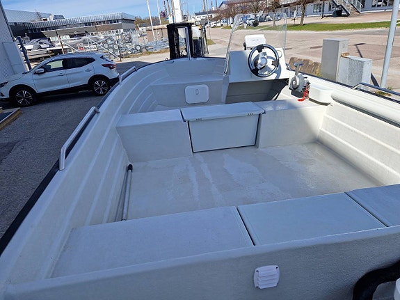 Sting 535 Pro-13 Evinrude 50 DSL E-Tec-13 2 of 6