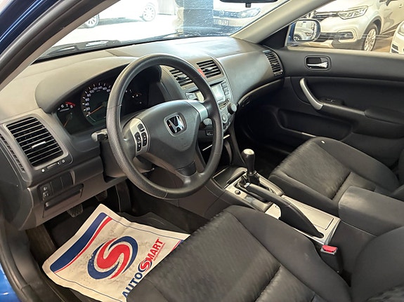 Honda Accord 9 of 17