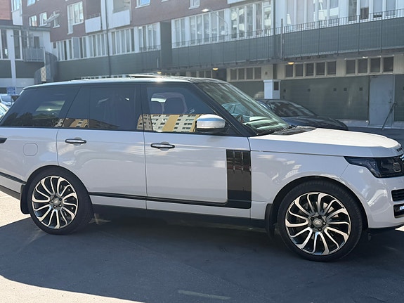 Land Rover Range Rover 3 of 5