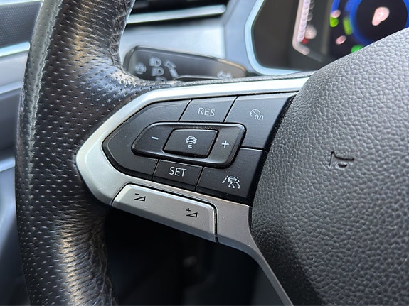 Volkswagen Passat 16 of 18
