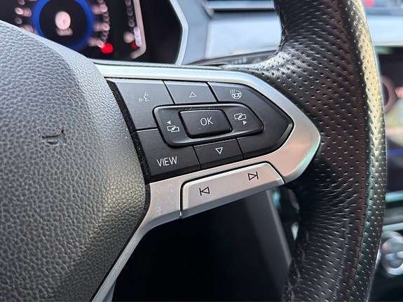 Volkswagen Passat 17 of 18