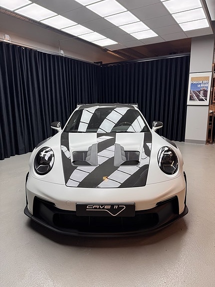 Porsche 911 GT3 RS 2 of 5