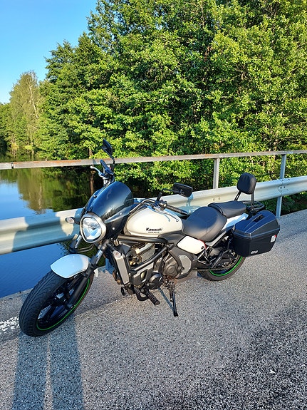 Kawasaki Vulcan S 2 of 3