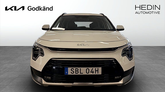 Kia Niro 2 of 5