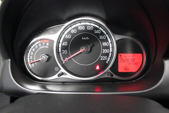 Mazda 2 14 of 19