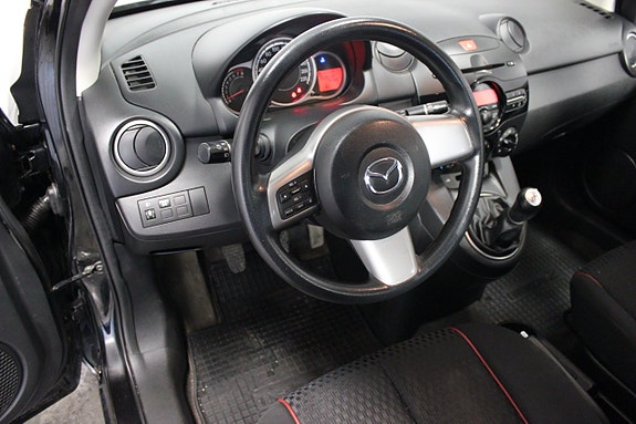 Mazda 2 18 of 19
