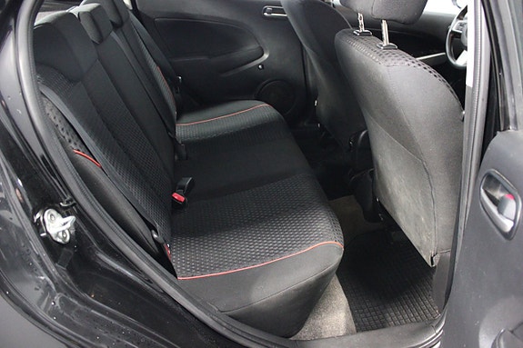 Mazda 2 11 of 19