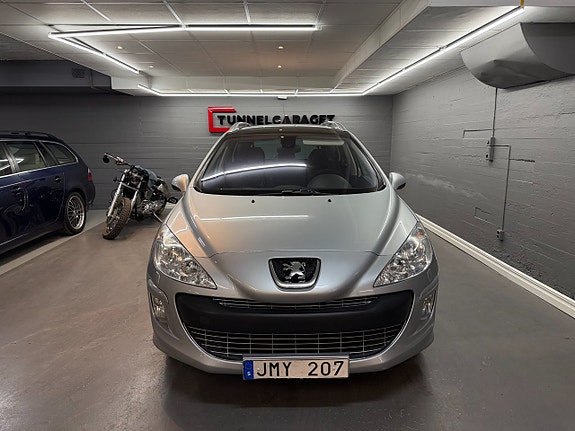 Peugeot 308 3 of 5