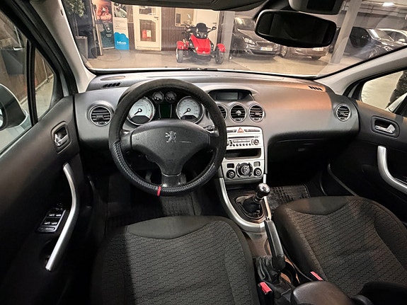 Peugeot 308 10 of 18