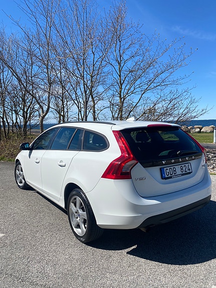 Volvo V60 4 of 4