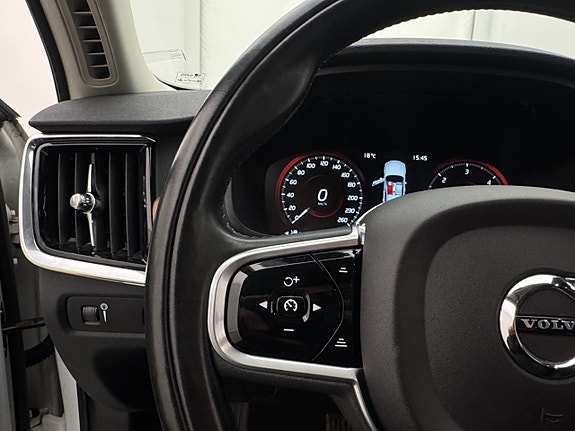 Volvo V90 18 of 30