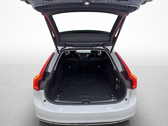 Volvo V90 9 of 30