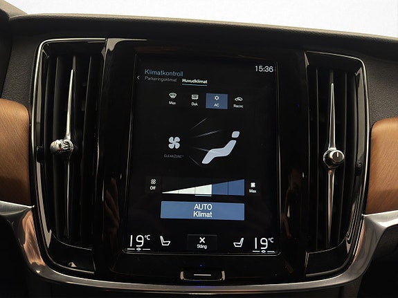 Volvo V90 26 of 30