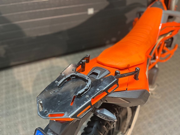 KTM 690 Enduro R 9 of 12