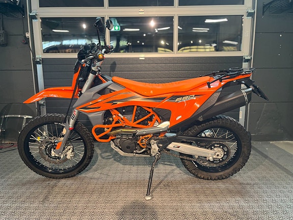KTM 690 Enduro R 4 of 12
