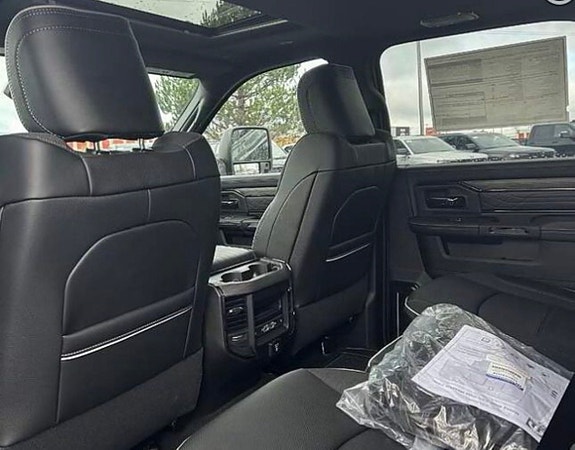 Dodge RAM 3500 6 of 7