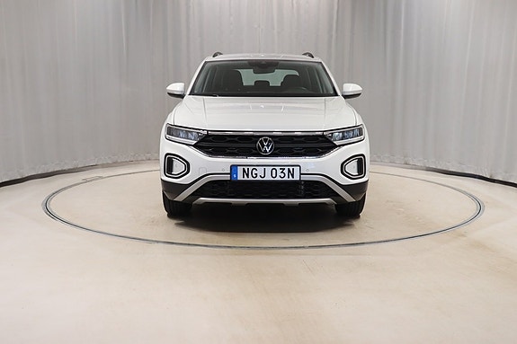 Volkswagen T-Roc 2 of 5