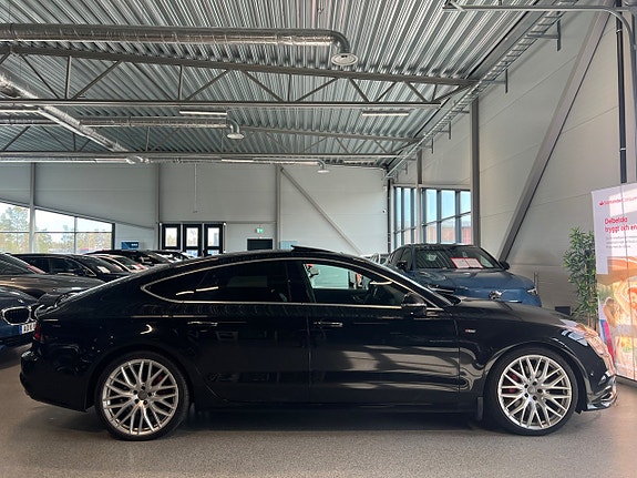 Audi A7 2 of 5
