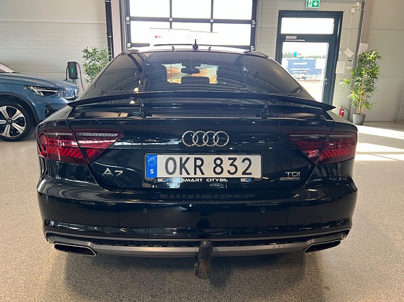 Audi A7 4 of 5