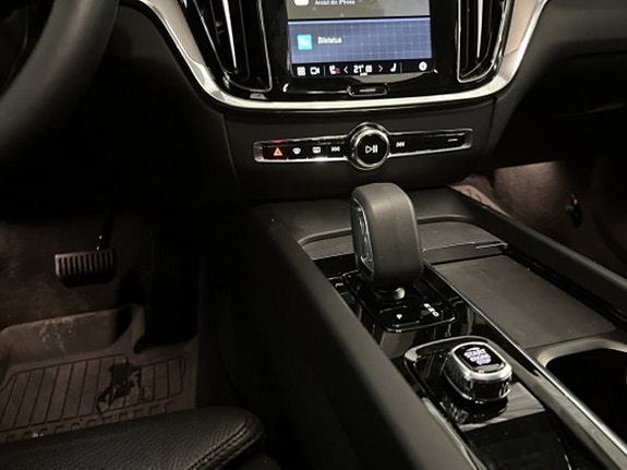 Volvo V60 Cross Country 16 of 17