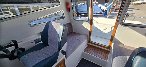 Silver Eagle 650 Cabin 1,7 L Mercuiser DTI diesel -07 10 of 11