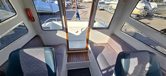 Silver Eagle 650 Cabin 1,7 L Mercuiser DTI diesel -07 8 of 11