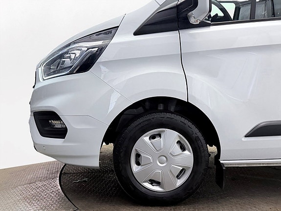 Ford Transit Custom 10 of 22