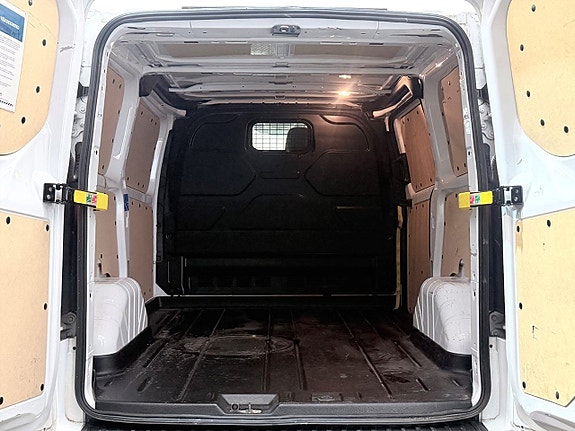 Ford Transit Custom 12 of 22