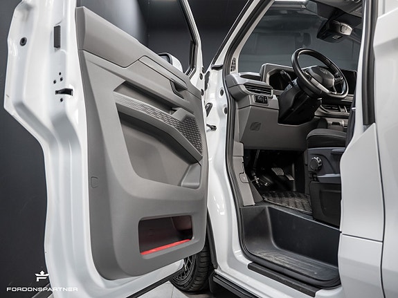 Volkswagen Transporter 18 of 30