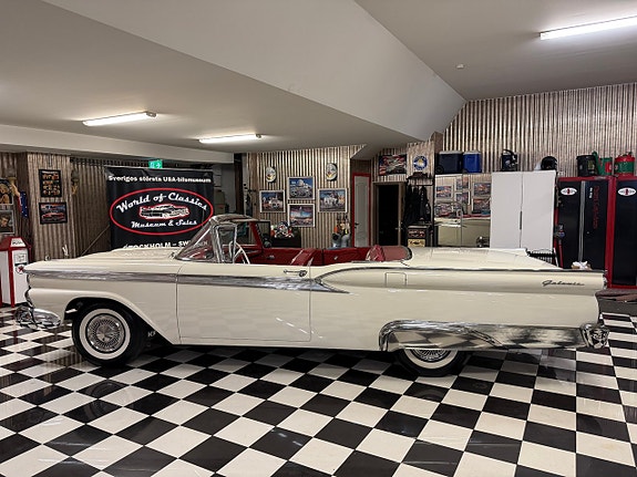 Ford Galaxie
