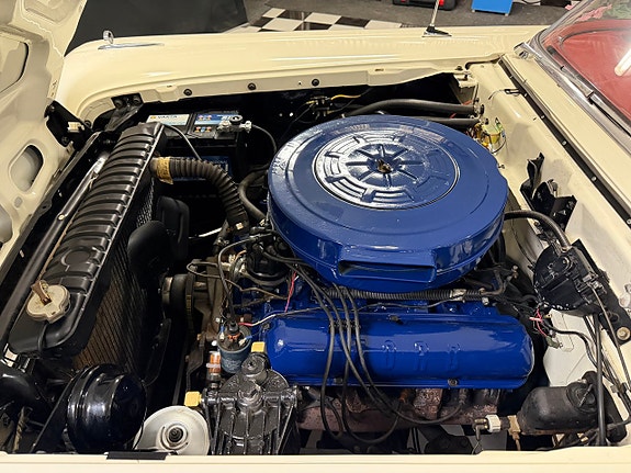 Ford Galaxie 17 of 27