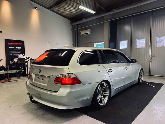 BMW 530d 3 of 12
