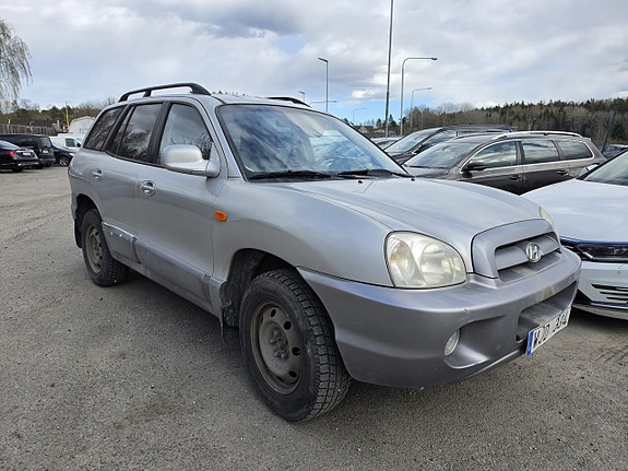 Hyundai Santa Fe 2 of 4