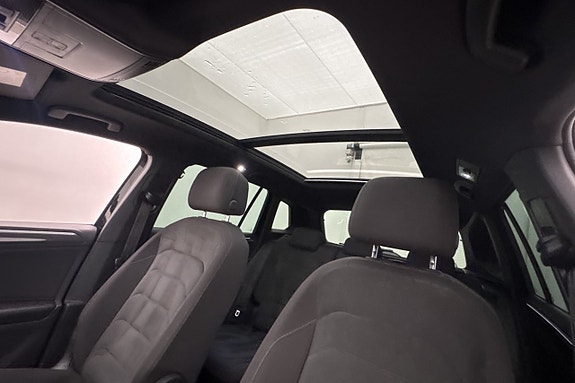 Volkswagen Tiguan 12 of 28