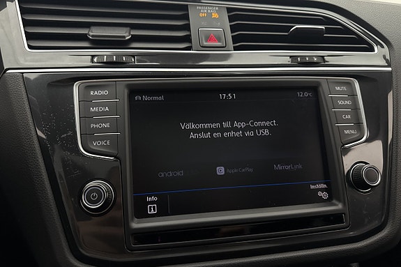 Volkswagen Tiguan 21 of 28