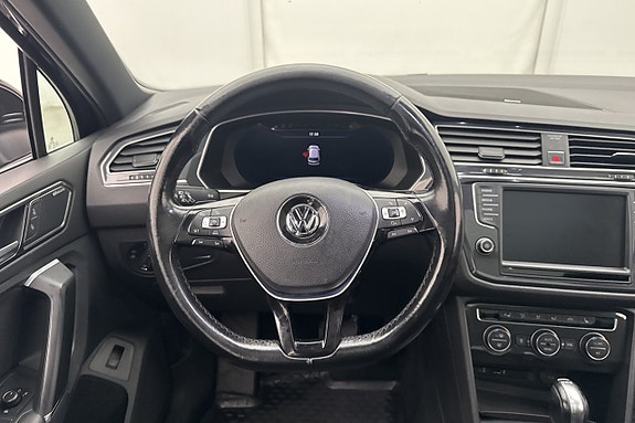 Volkswagen Tiguan 11 of 28