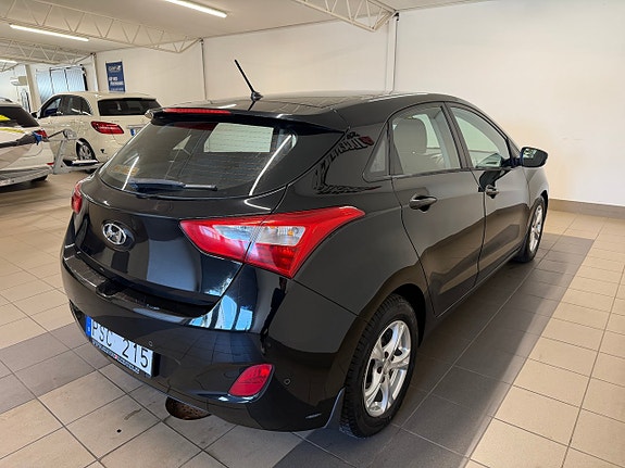 Hyundai i30 4 of 7