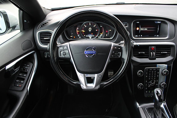 Volvo V40 8 of 11