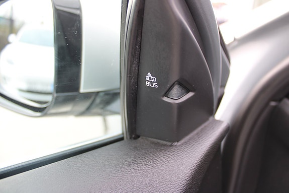 Volvo V40 11 of 11