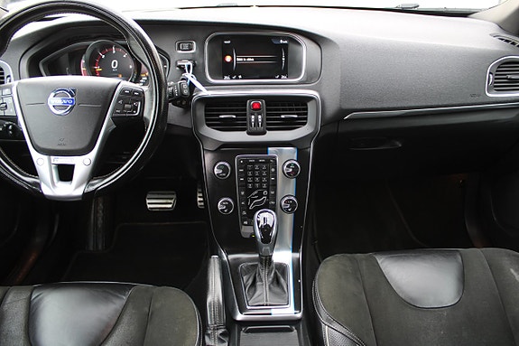 Volvo V40 10 of 11