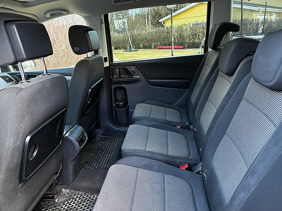Volkswagen Sharan 3 of 5