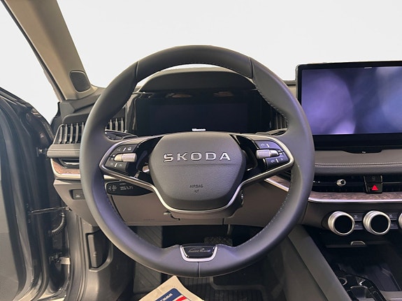 Skoda Superb 10 of 12