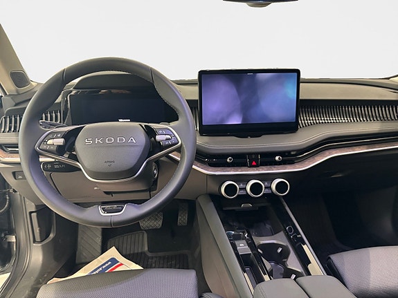 Skoda Superb 8 of 12
