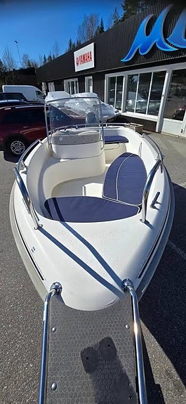 Yamarin 46SC -06 Yamaha F50 4 of 5