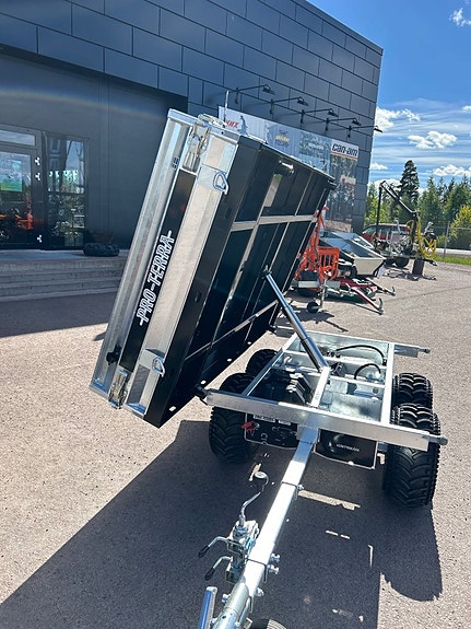 -- Pro-Terra TT1300H elhydrauliskt trevägstippande flakvagn *Köp online* 3 of 5