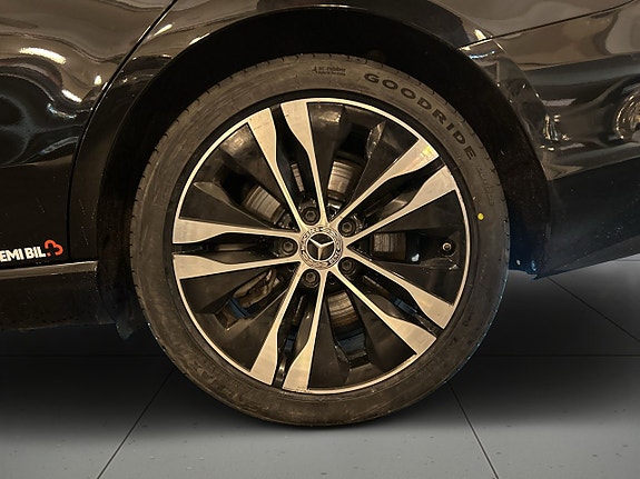 Mercedes-Benz C300 d 14 of 23