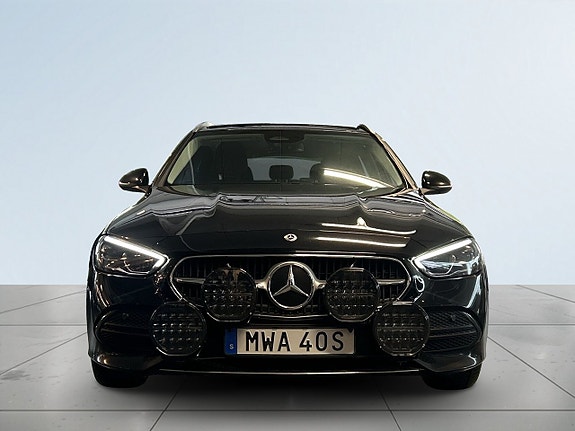 Mercedes-Benz C300 d 2 of 5