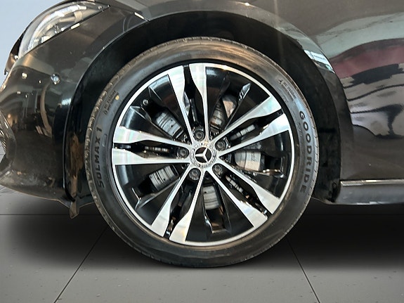 Mercedes-Benz C300 d 14 of 23