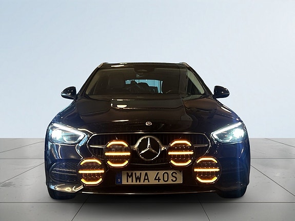 Mercedes-Benz C300 d 2 of 23